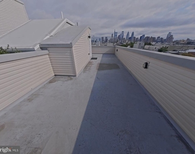 2017 Oakford Street - Photo Thumbnail 34