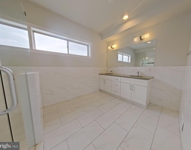 2017 Oakford Street - Photo Thumbnail 30