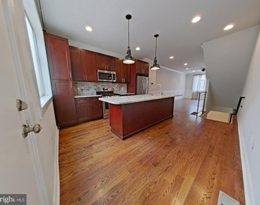 2017 Oakford Street - Photo Thumbnail 11