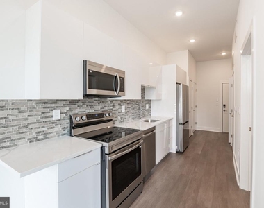 813 N Broad Street - Photo Thumbnail 2