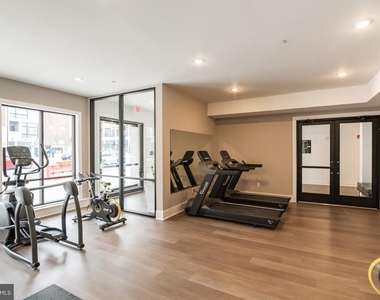 813 N Broad Street - Photo Thumbnail 19