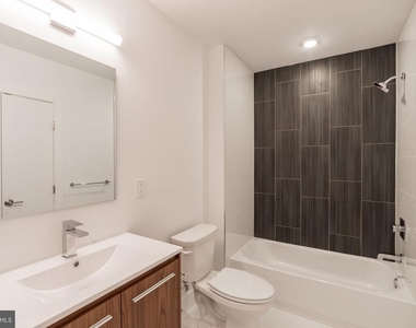 813 N Broad Street - Photo Thumbnail 6