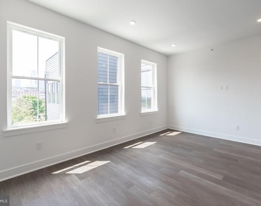 813 N Broad Street - Photo Thumbnail 3