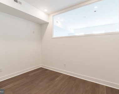 813 N Broad Street - Photo Thumbnail 7