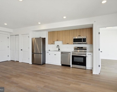 828 N 2nd Street - Photo Thumbnail 12