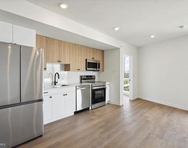828 N 2nd Street - Photo Thumbnail 15