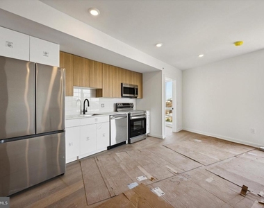 828 N 2nd Street - Photo Thumbnail 3