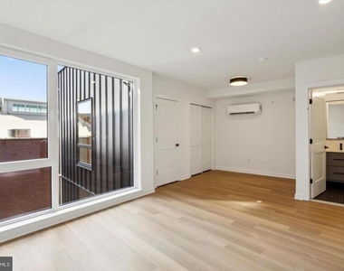 828 N 2nd Street - Photo Thumbnail 8