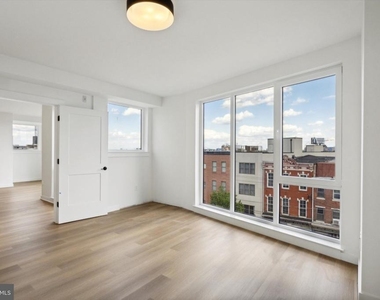 828 N 2nd Street - Photo Thumbnail 7