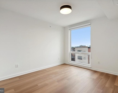 828 N 2nd Street - Photo Thumbnail 30