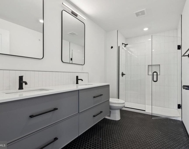 828 N 2nd Street - Photo Thumbnail 8