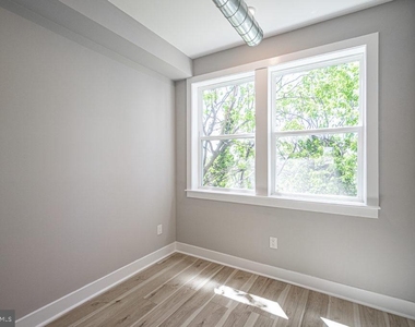1020 S 53rd Street - Photo Thumbnail 7