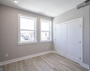 1020 S 53rd Street - Photo Thumbnail 3