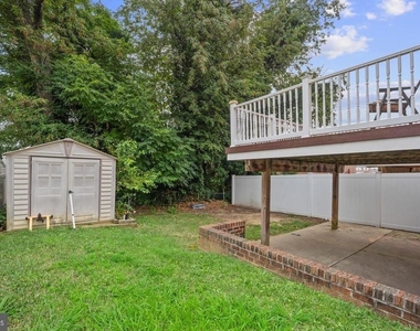 9878 Garvey Drive - Photo Thumbnail 11
