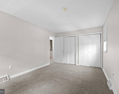 9878 Garvey Drive - Photo Thumbnail 6