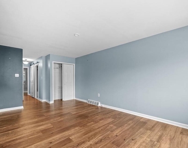 9878 Garvey Drive - Photo Thumbnail 5