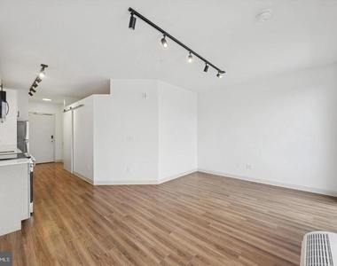 4240 Chestnut Street - Photo Thumbnail 19