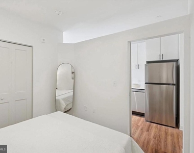 4240 Chestnut Street - Photo Thumbnail 16