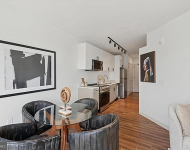 4240 Chestnut Street - Photo Thumbnail 2