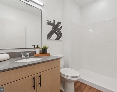 4240 Chestnut Street - Photo Thumbnail 12