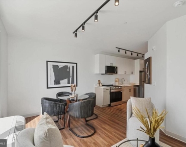 4240 Chestnut Street - Photo Thumbnail 6