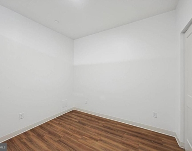 4240 Chestnut Street - Photo Thumbnail 21