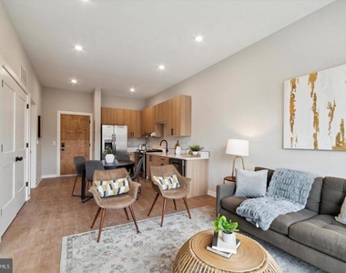 209 W Chelten Avenue - Photo Thumbnail 3