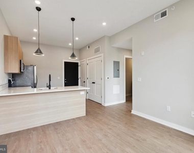 308 W Chelten Avenue - Photo Thumbnail 4