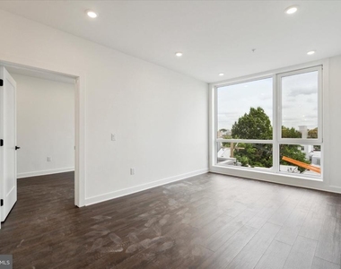 2636 E York St - Photo Thumbnail 19