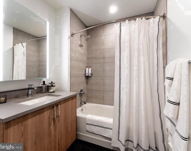 210 S 12th Street - Photo Thumbnail 9