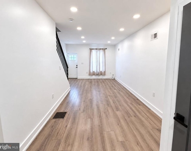 1929 N Patton Street - Photo Thumbnail 2
