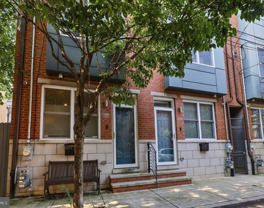 2138 Kater Street - Photo Thumbnail 3