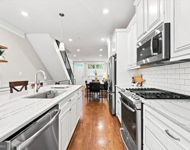 2138 Kater Street - Photo Thumbnail 7