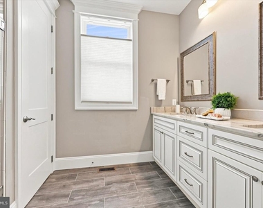 2138 Kater Street - Photo Thumbnail 26