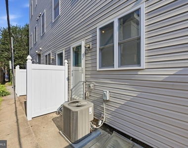 2138 Kater Street - Photo Thumbnail 5
