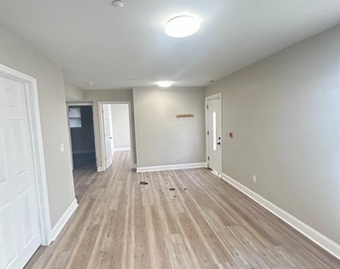 1528 N Mascher Street - Photo Thumbnail 16
