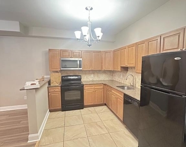 1528 N Mascher Street - Photo Thumbnail 9