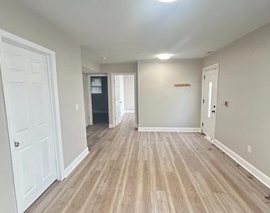 1528 N Mascher Street - Photo Thumbnail 15