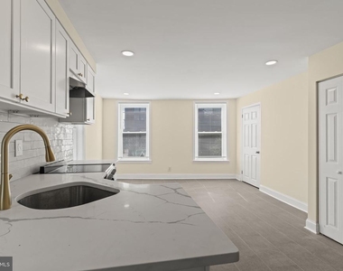 844 S 3rd - Photo Thumbnail 24