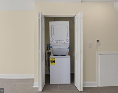 844 S 3rd - Photo Thumbnail 25