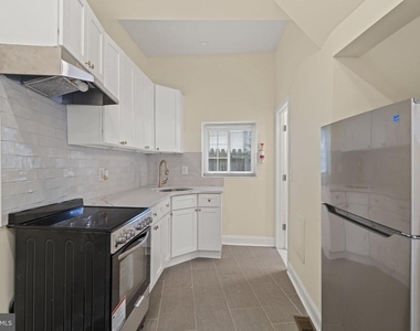 844 S 3rd - Photo Thumbnail 10