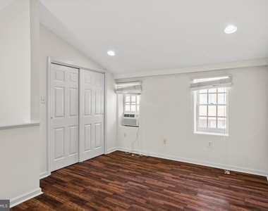 2054 Sansom Street - Photo Thumbnail 16