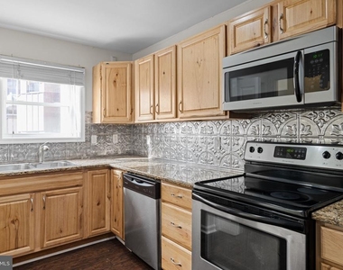 2054 Sansom Street - Photo Thumbnail 3