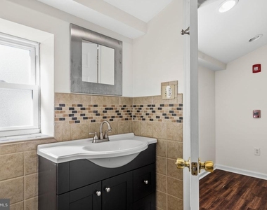2054 Sansom Street - Photo Thumbnail 14