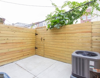 2611 Titan Street - Photo Thumbnail 12