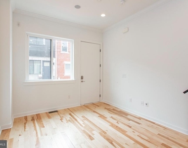 2611 Titan Street - Photo Thumbnail 2