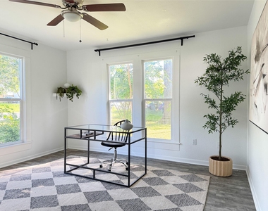 302 E Brenham St - Photo Thumbnail 19