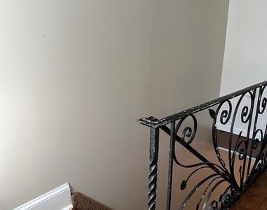 2429 E Huntingdon Street - Photo Thumbnail 8