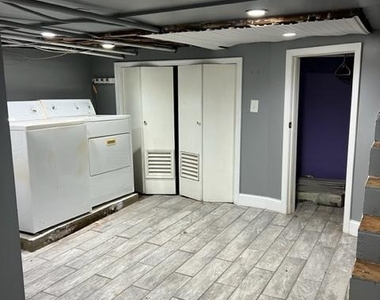 2429 E Huntingdon Street - Photo Thumbnail 16