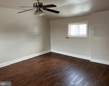 2429 E Huntingdon Street - Photo Thumbnail 15